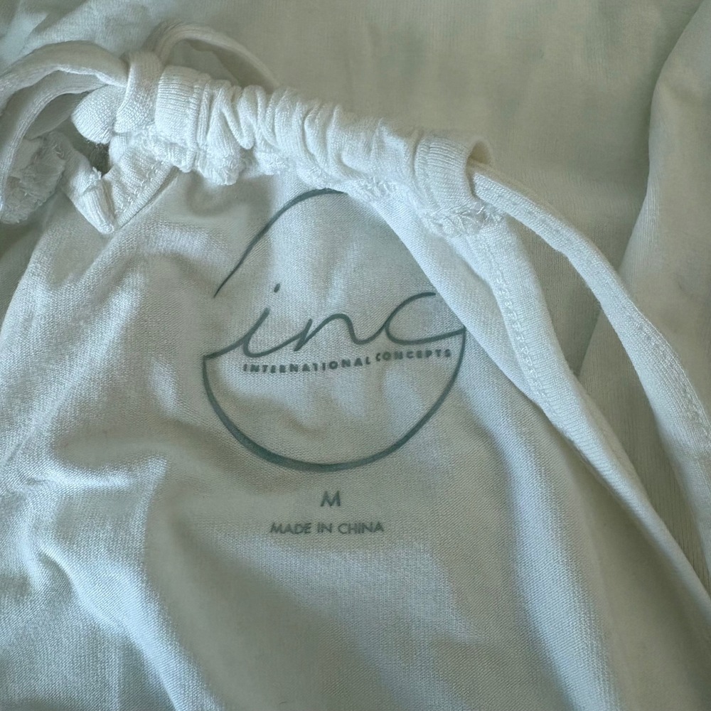 INC International Concepts White Floral Applique Pearl Halter Tank Top Womens M - Picture 4 of 5